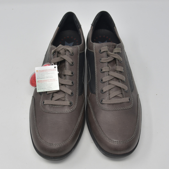 Athletic_Shoes